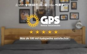 A Unas Cuadras De La Plaza Machado By G P S Rentas